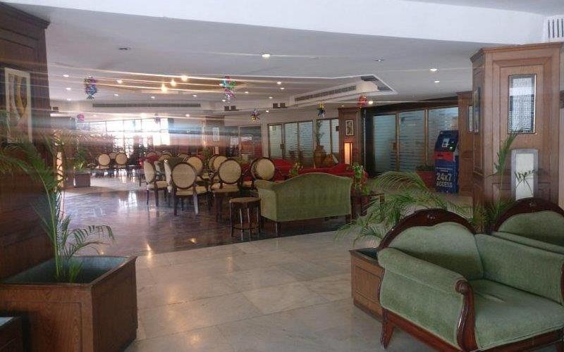 Hotel Raj Hans, ฟารีดาบัด ภายนอก รูปภาพ